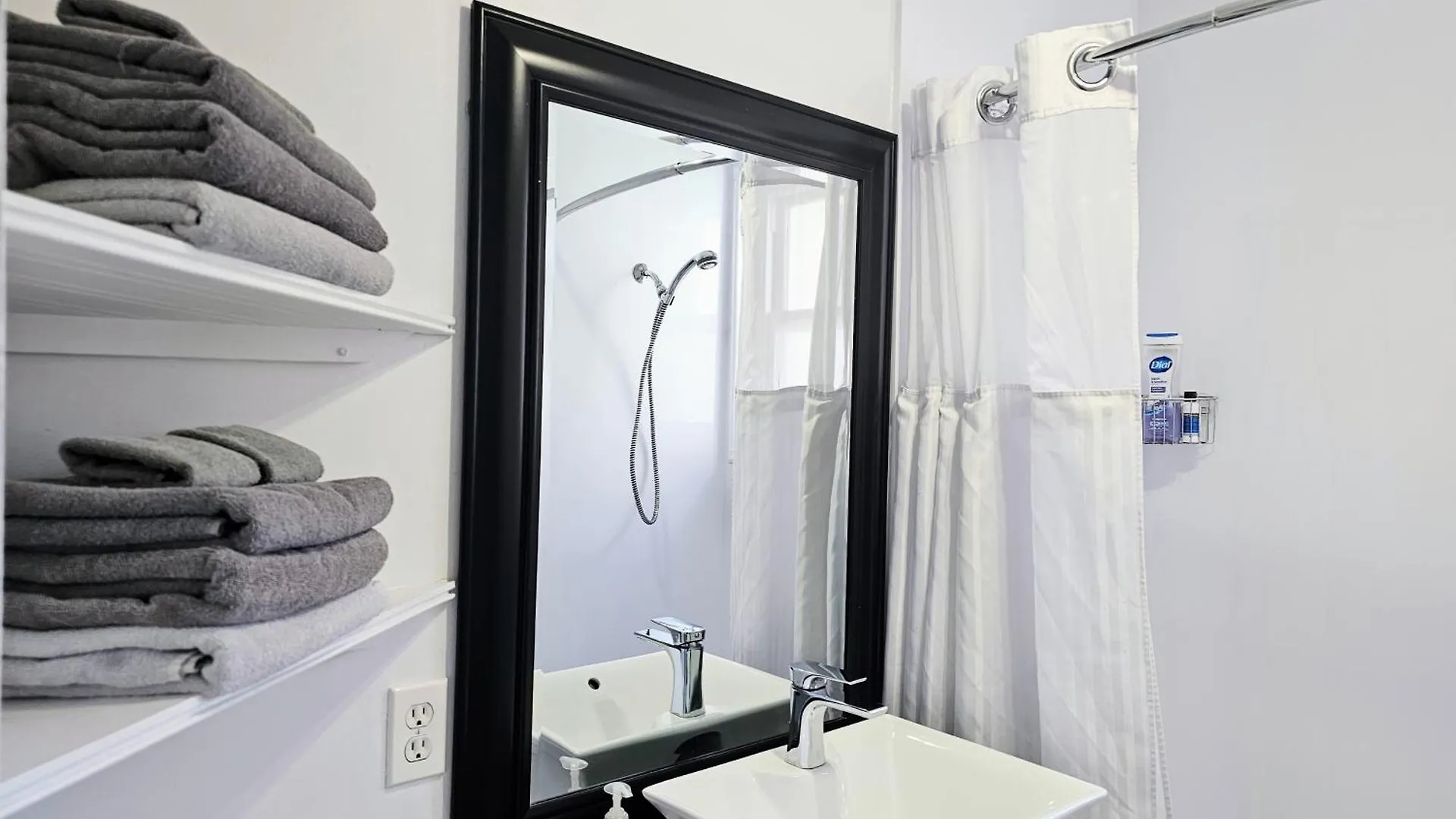 Apartment Espace William By Hebergements Dcl Quebec City Canada